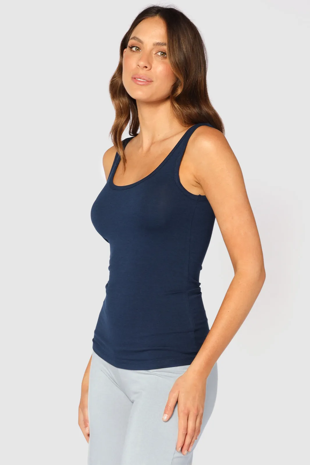 Bamboo Scoop Singlet - Navy