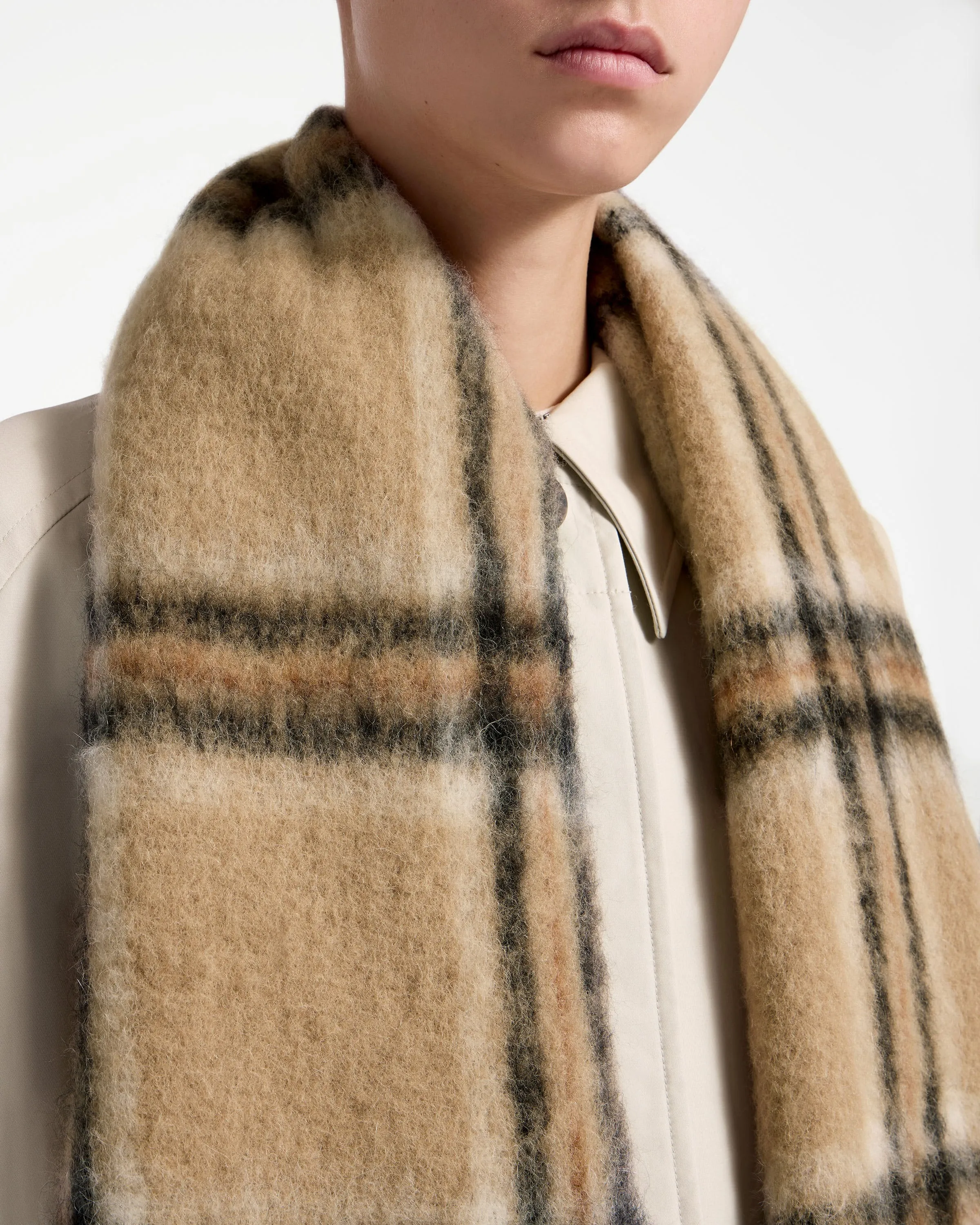 Eriskay Check Alpaca Blend Scarf - Camel/Black Tartan