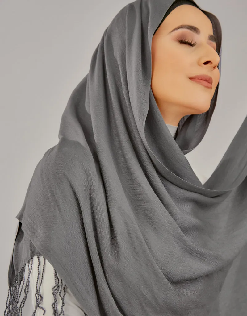 Modelle Twisted Scarves - Shades of Grey